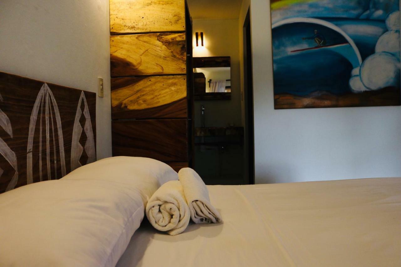 بيت شباب Experiencia Surf Camp Brisas de Zicatela المظهر الخارجي الصورة
